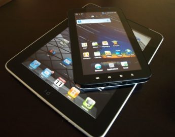 iPad Meet The Galaxy Tab
